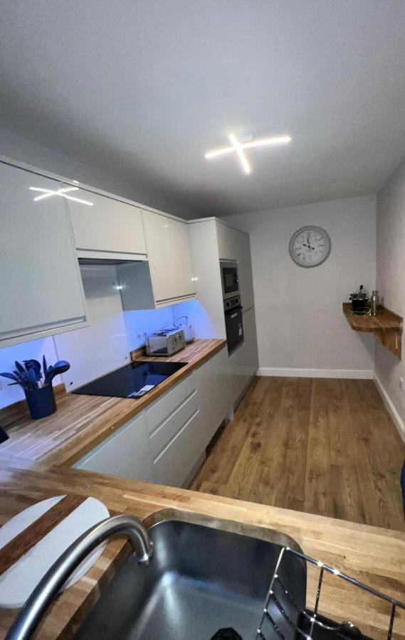 The Court Apartamento Liverpool Exterior foto